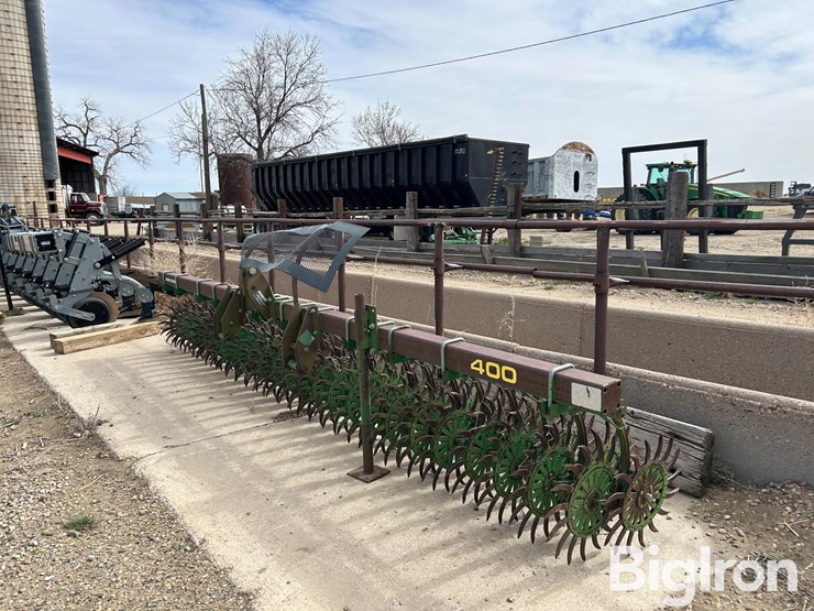 john-deere-400-image-1