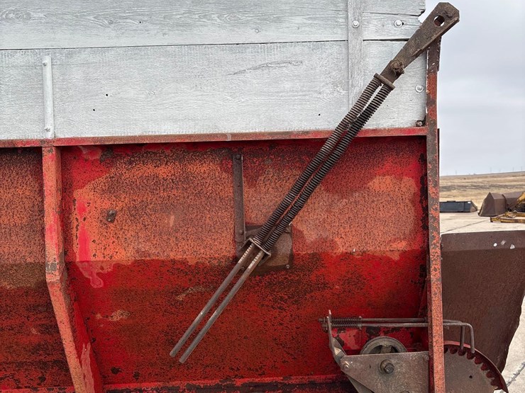 roorda-rear-unload-12ft-silage-wagon-image-8