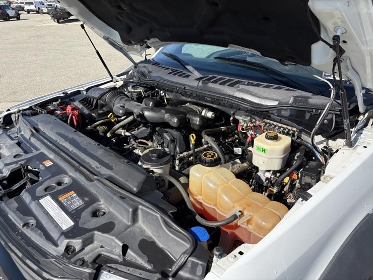 2017-ford-f550-image-7