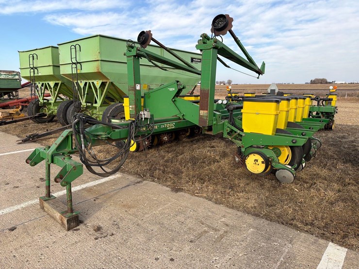 1994-john-deere-7200-image-1