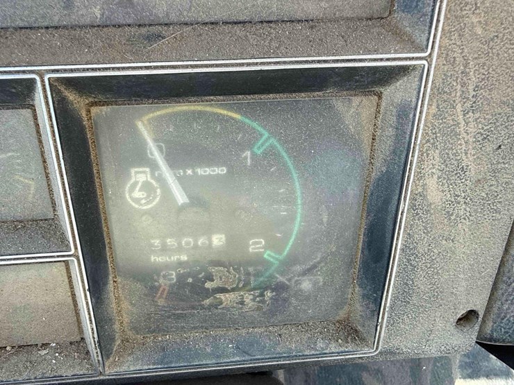 case-2390-for-parts-image-16