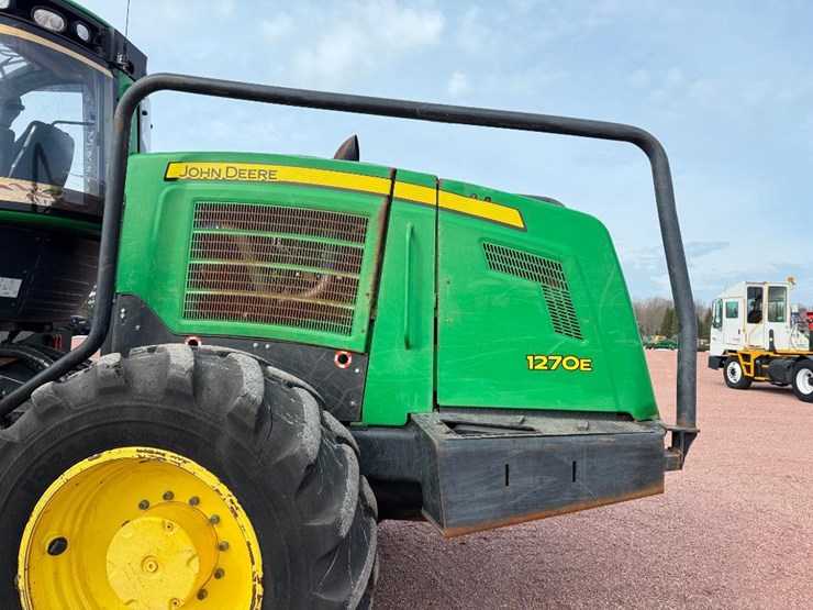 deere-1270e-image-16
