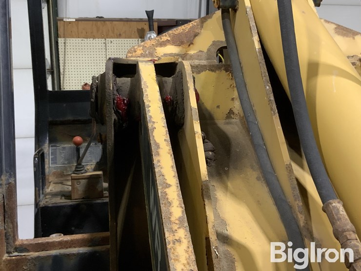 2006-agco-4550-articulated-wheel-loader-image-11