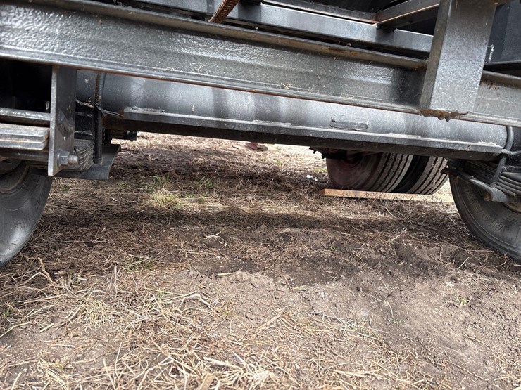 triple-r-500bu-gooseneck-hopper-trailer-image-33