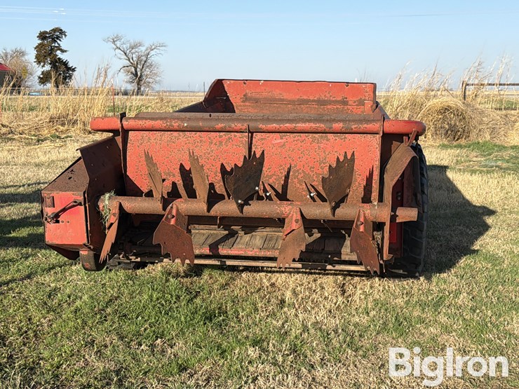 new-holland-520-image-6