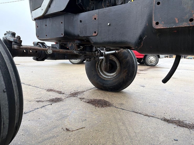 agco-white-6145-image-32