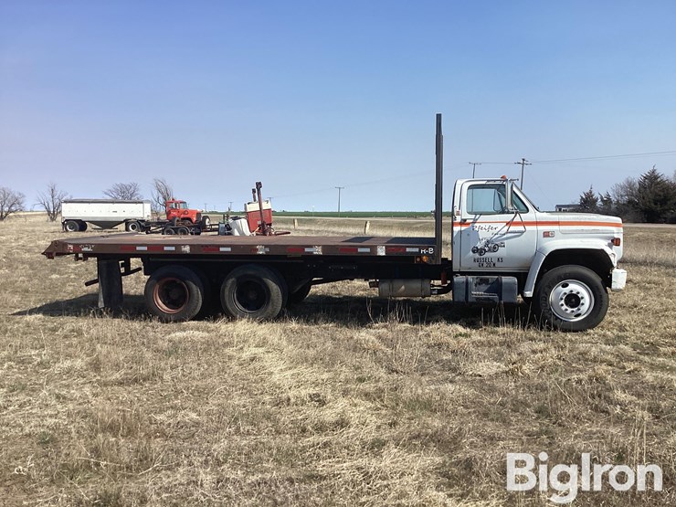 1984-gmc-6000-image-4