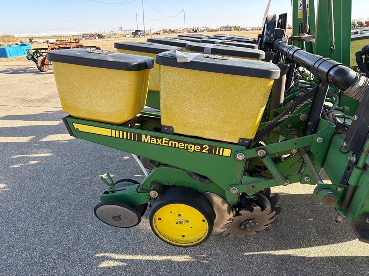 john-deere-7200-image-20