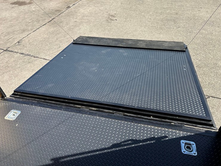 like-new--2025-steel-pines-cargo-llc-8-1/2ft-x-24ft-bumper-hitch-enclosed-trailer--1-owner-image-38