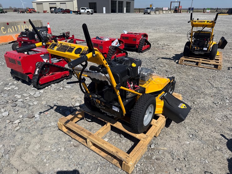 #33-•-unused-dewalt-dw33-33"-walk-behind-zero-turn-mower-12ae764b038-inv#-41235-image-3