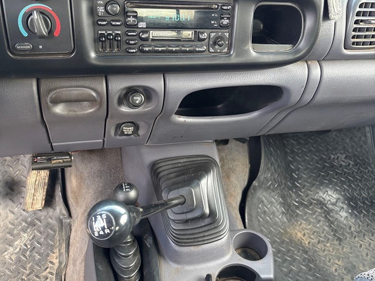 2001-dodge-ram-2500-image-35