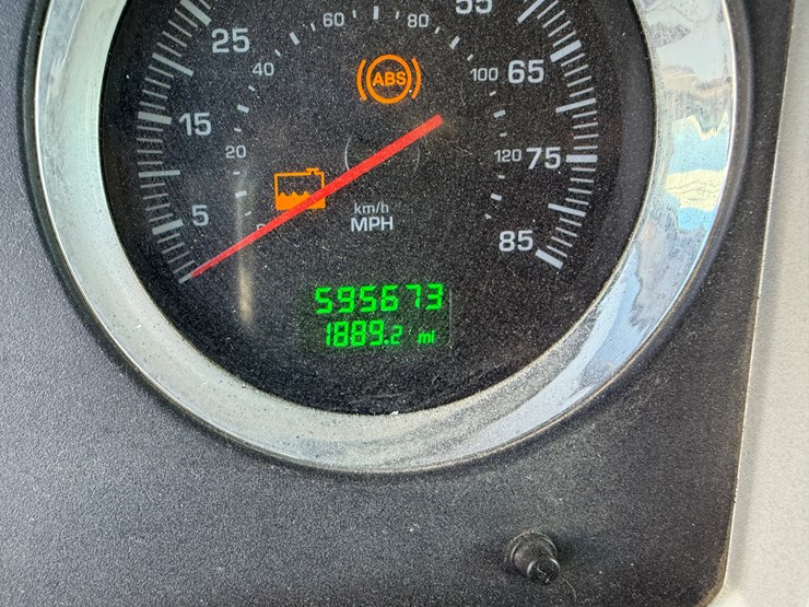 2010-kenworth-t800-image-38