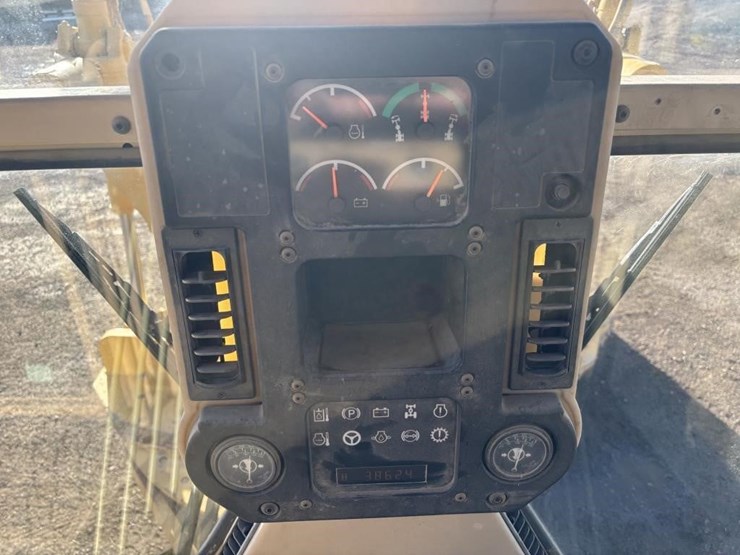 2006-caterpillar-143h-motor-grader-image-44