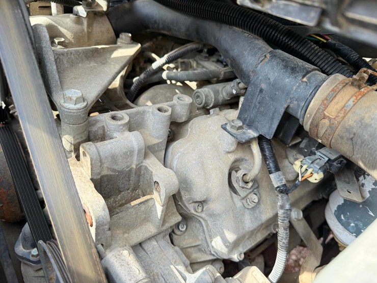 #205-•-lot-205-image-27