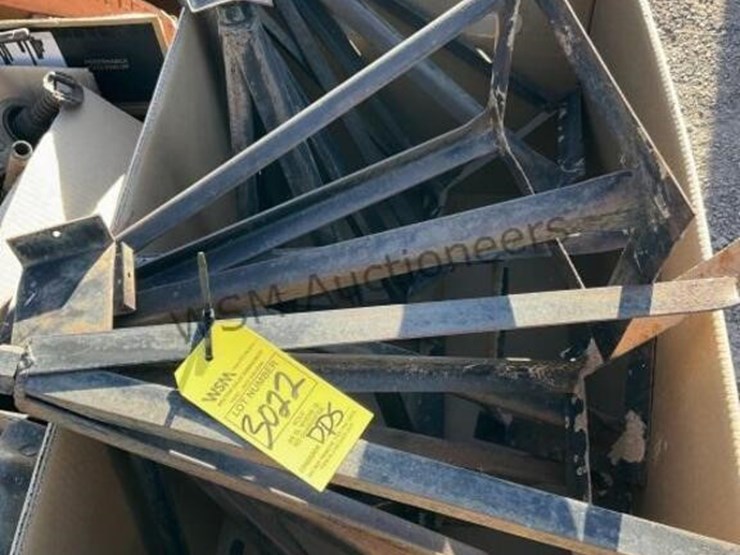 pallet-of-asst-antiques-image-3