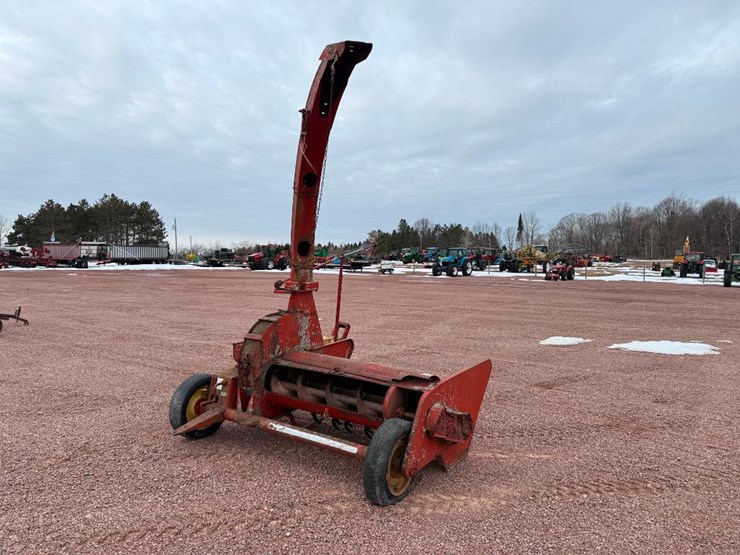 new-holland-33-image-2