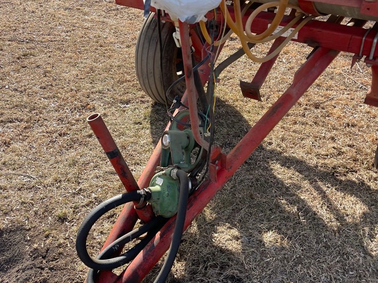 400-gallon-pull-type-sprayer-image-8