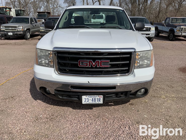 2011-gmc-sierra-1500-image-2