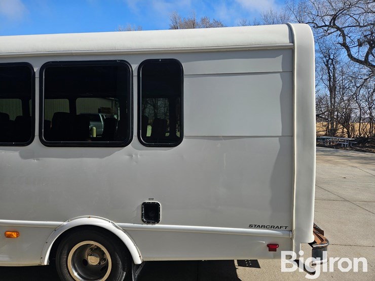 2016-ford-e450-image-19