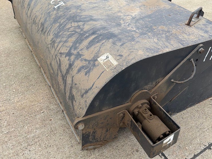 jct-6ft-skidloader-broom-bucket-image-6