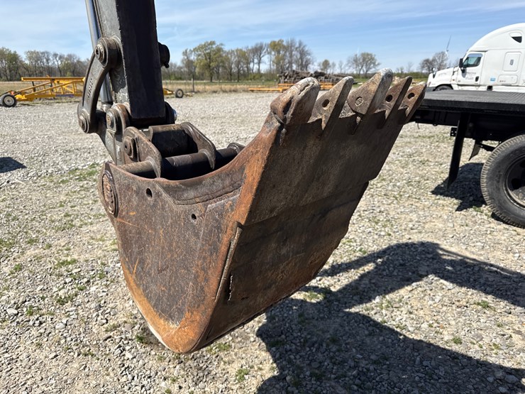 volvo-ecr88-image-17