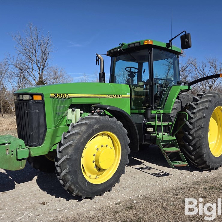1995 JOHN DEERE 8300