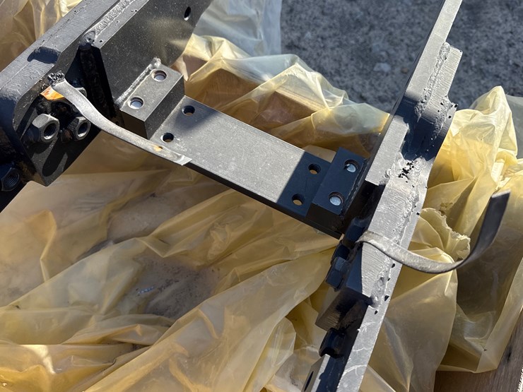 #35076-•-front-tractor-frame-inv#-35076-image-8