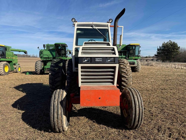case-2390-tractor-image-2