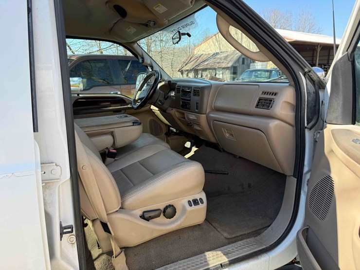 2003-ford-f250-lariat-image-40