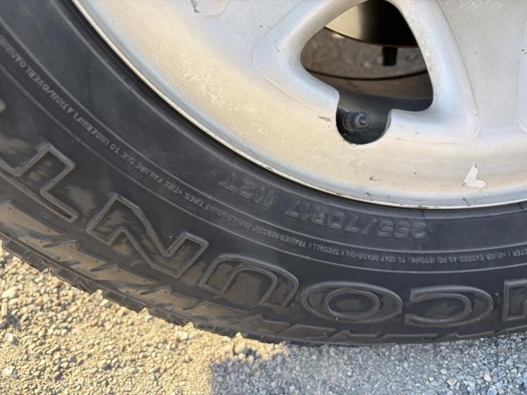 2018-chevrolet-1500-image-30