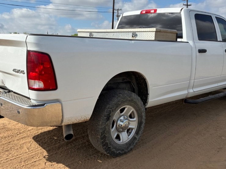 2018-dodge-2500-image-3