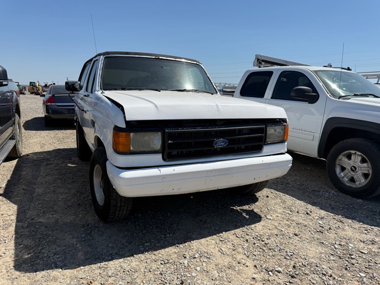 1988-ford-bronco-image-3