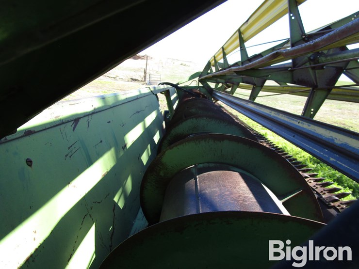 1977-john-deere-224-image-18