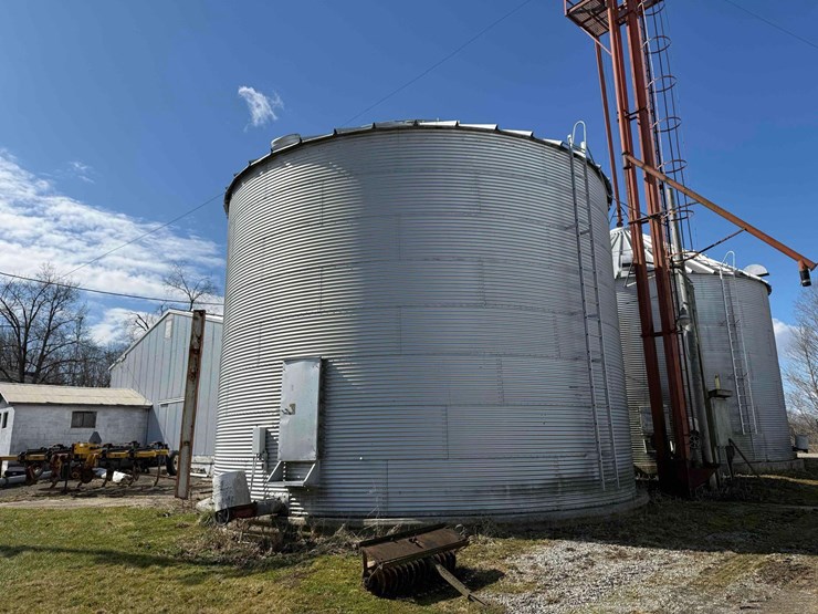 10,000-bushel-grain-bin-(farm-fan)-image-2