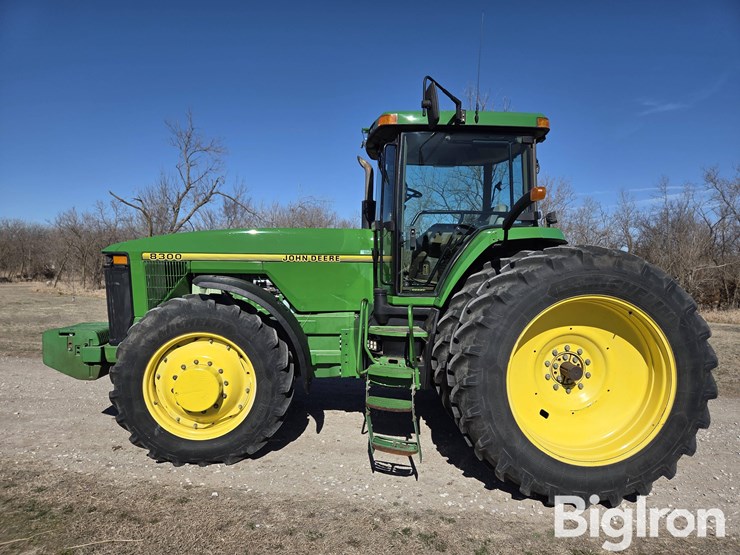 1995-john-deere-8300-image-8