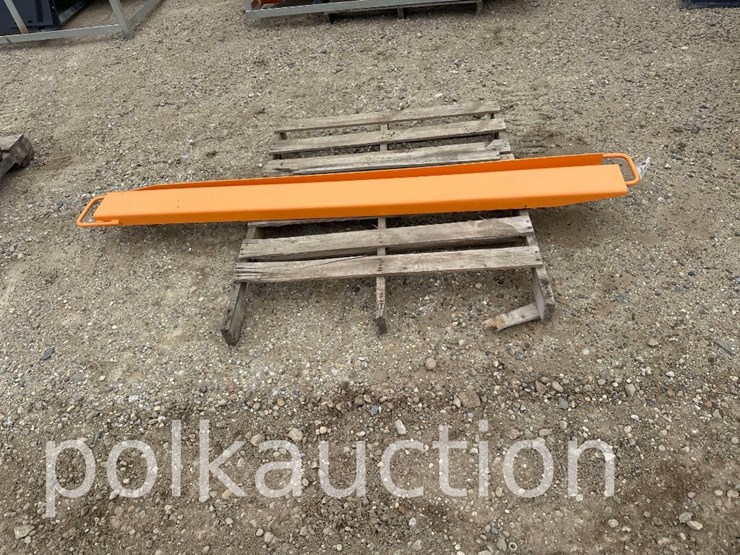 skid-steer-pallet-fork-extensions---8'-image-1