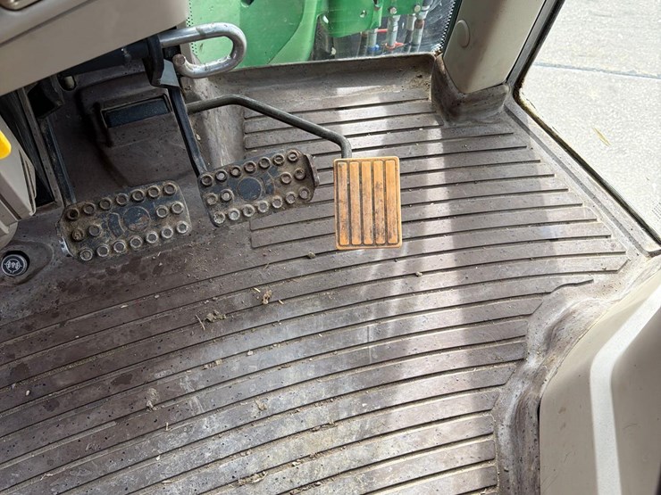 john-deere-7420-image-41