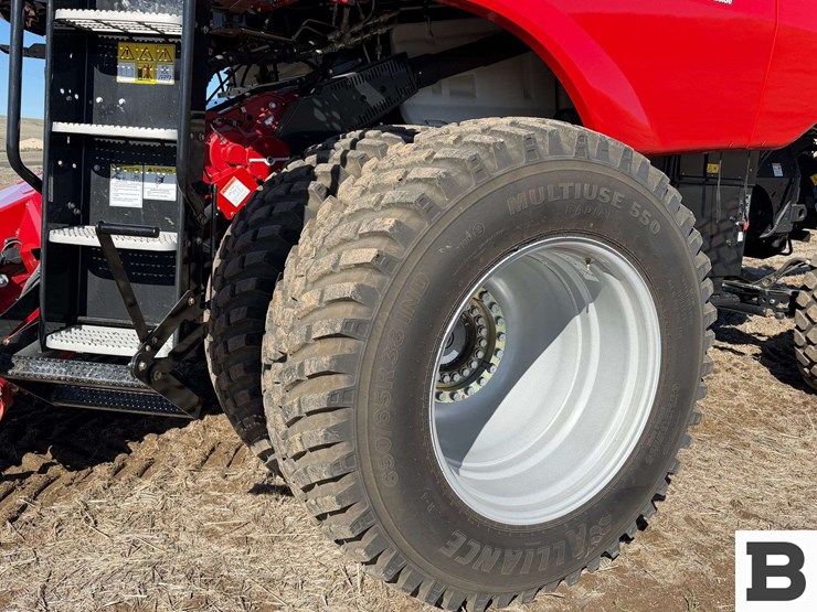 2025-case-ih-8260-image-21