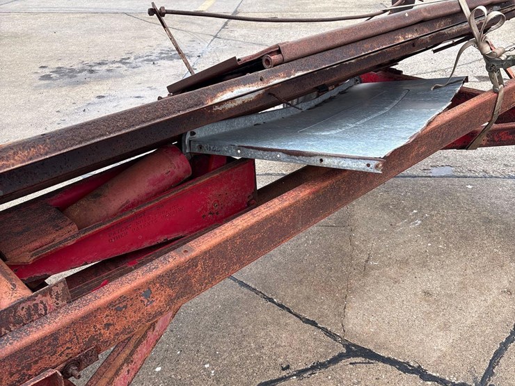 5-bolt-running-gear-with-hydraulic-hoist-image-9