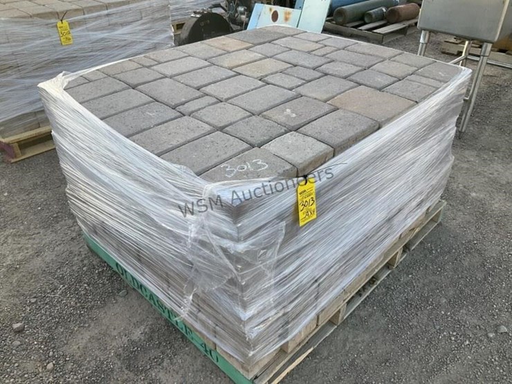 pallet-of-stone-pavers-image-1
