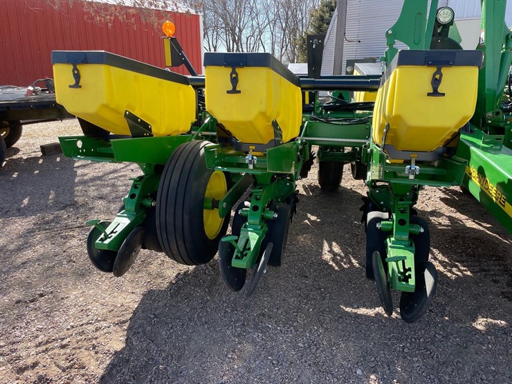 2012-john-deere-1760-image-26