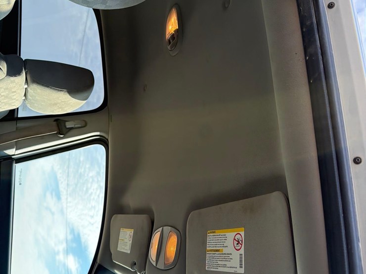 2006-chevrolet-equinox-image-40