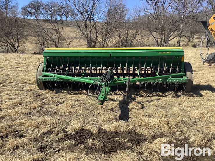 john-deere-8300-image-2