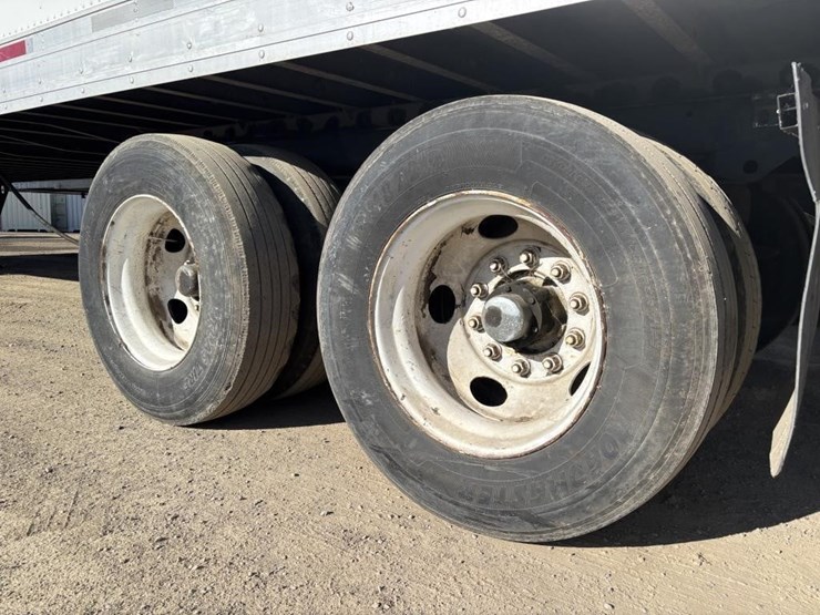 2000-utility-vs2r-image-16