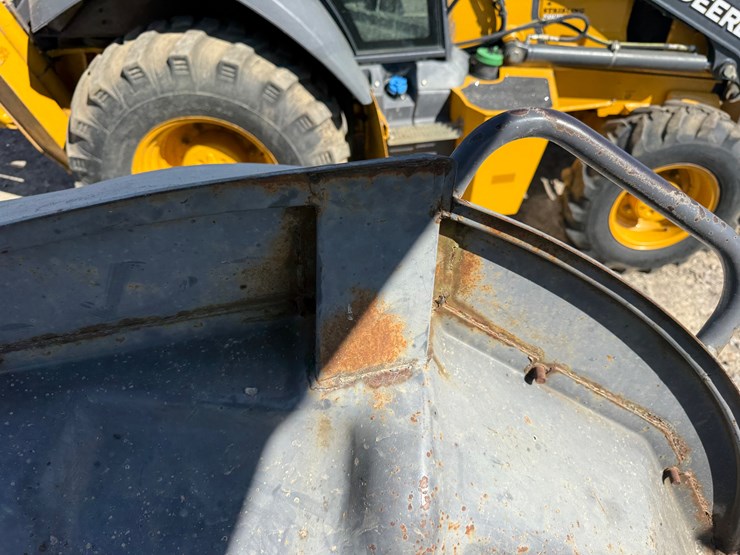 new-holland-555e-image-65