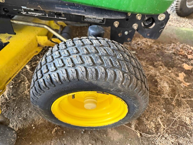 john-deere-x320-image-12