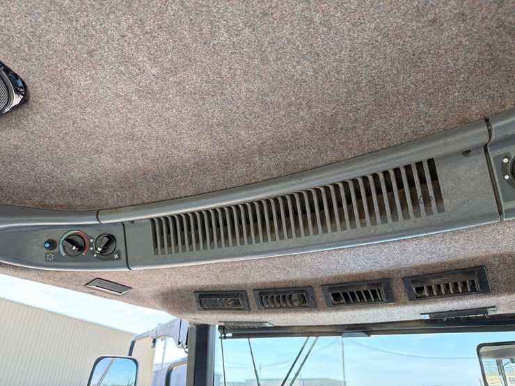 1998-new-holland-8970-image-44