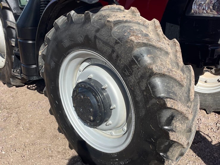 2013-case-ih-l765-image-12