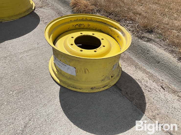 john-deere-8-image-8