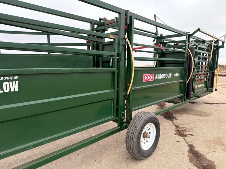 arrowquip-q-catch-86-series-chute-w/-sweep-tub-image-27